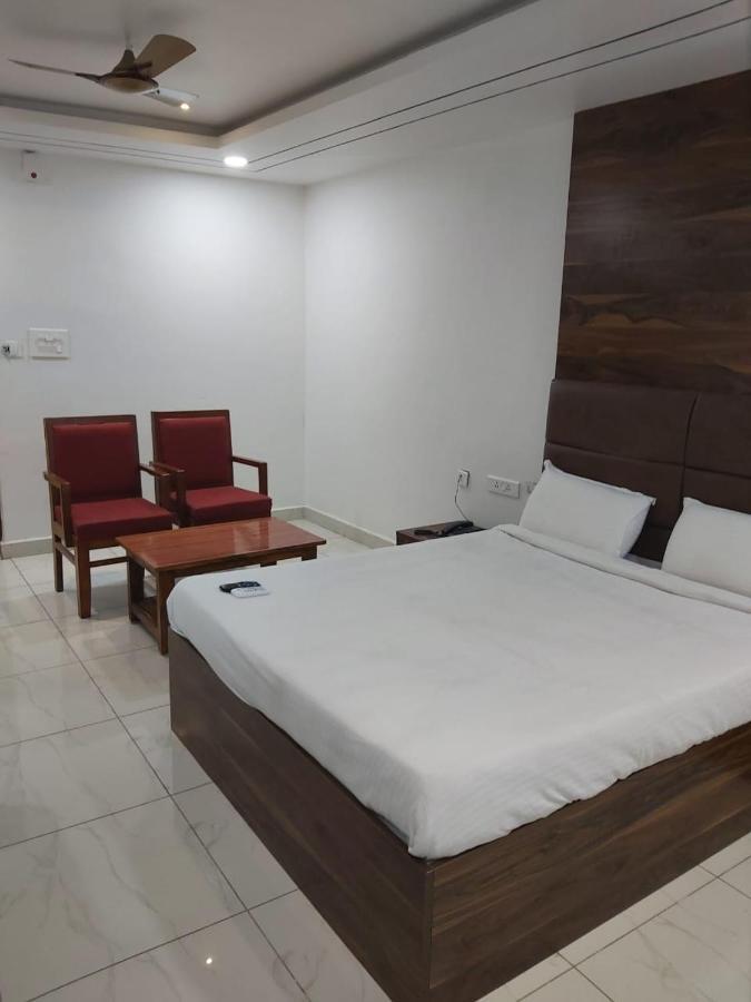Hotel Sahasra Dla Warangal Exterior photo